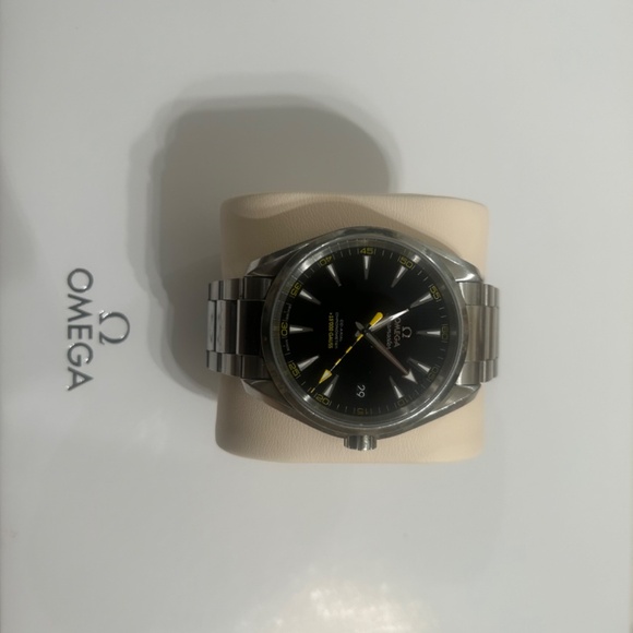 Omega Seamaster Aqua Terra 15,000 Gauss - Picture 2 of 7